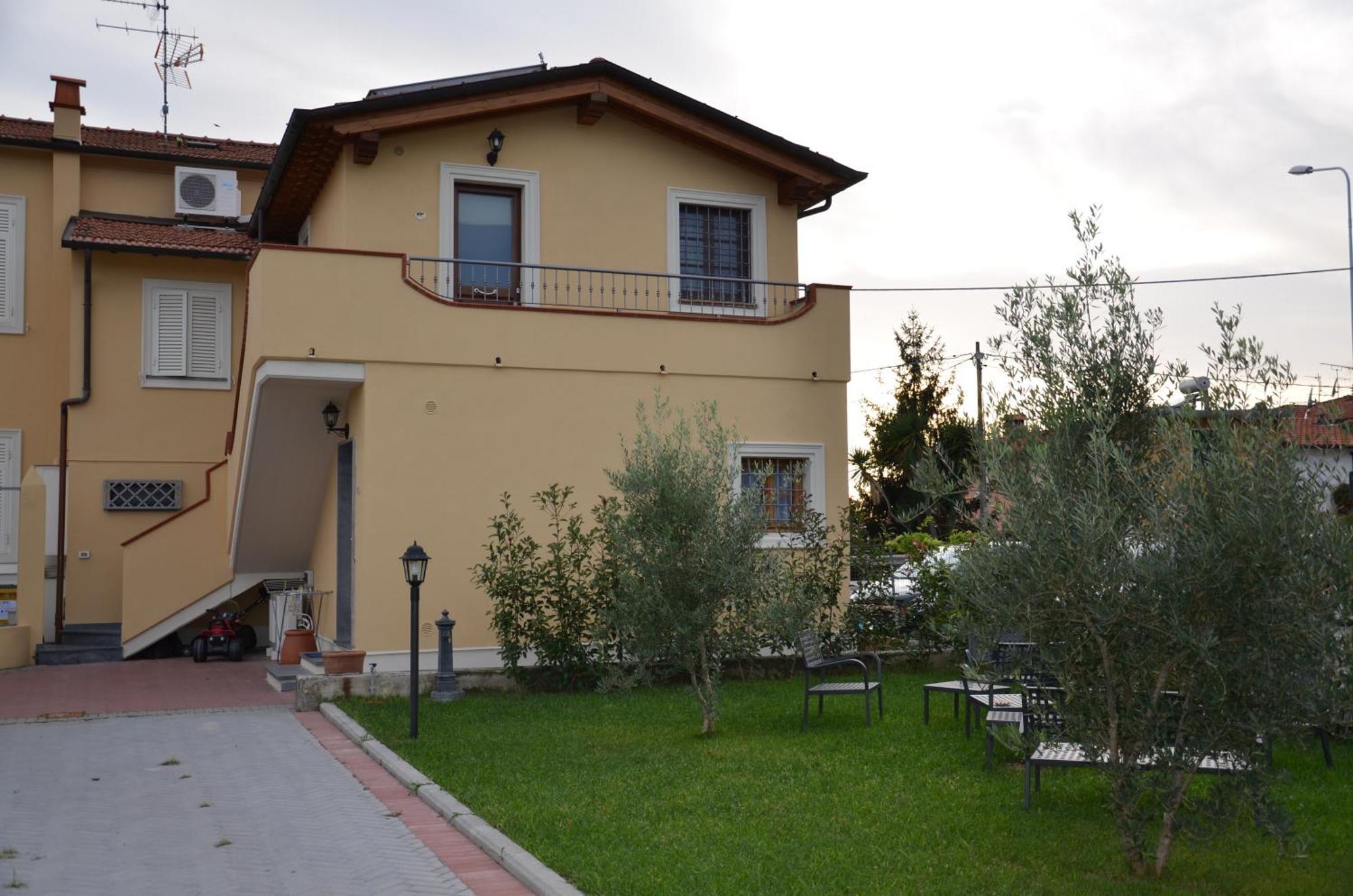 B & B Da Ferro Massarosa Exteriér fotografie