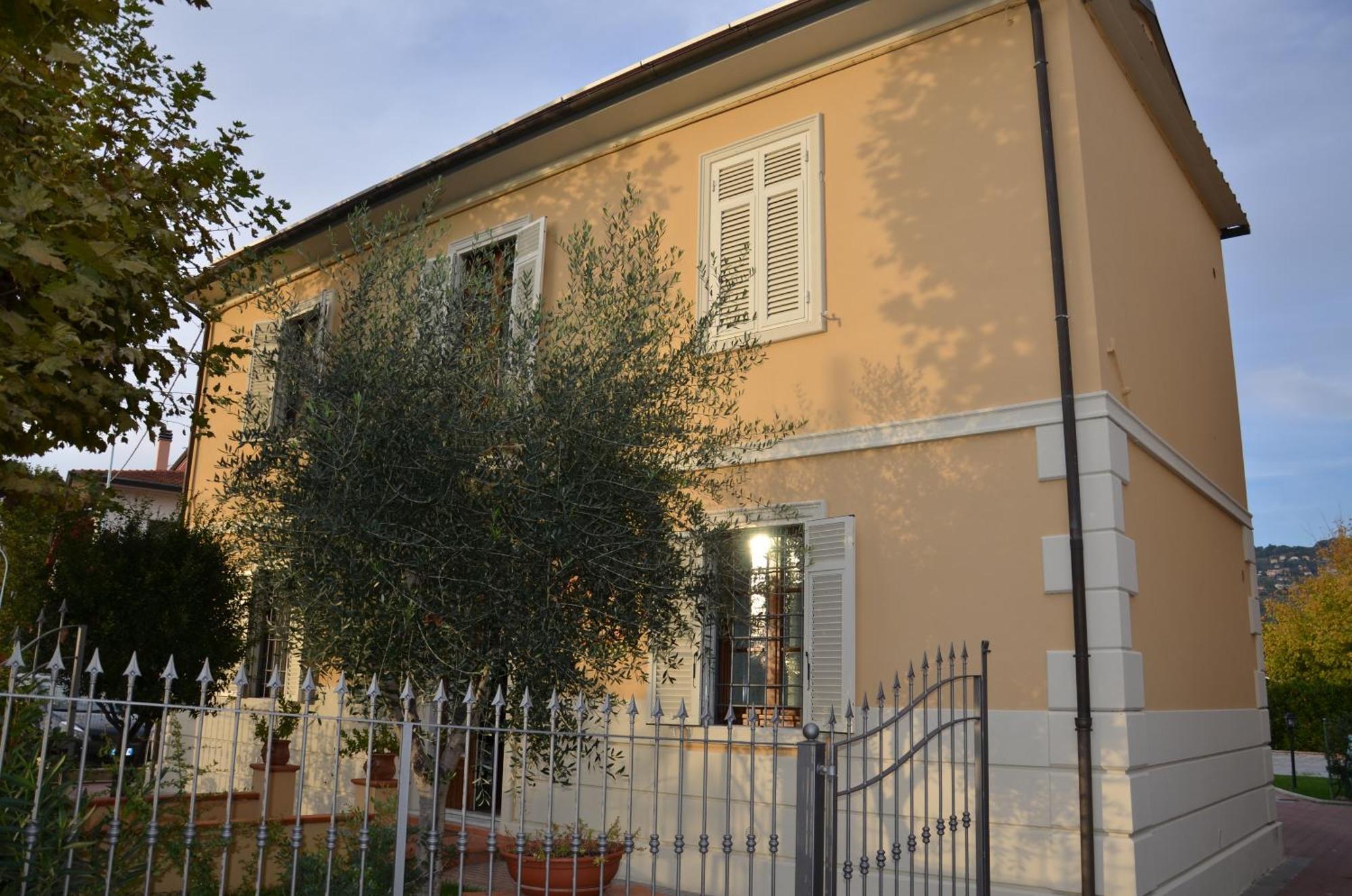 B & B Da Ferro Massarosa Exteriér fotografie