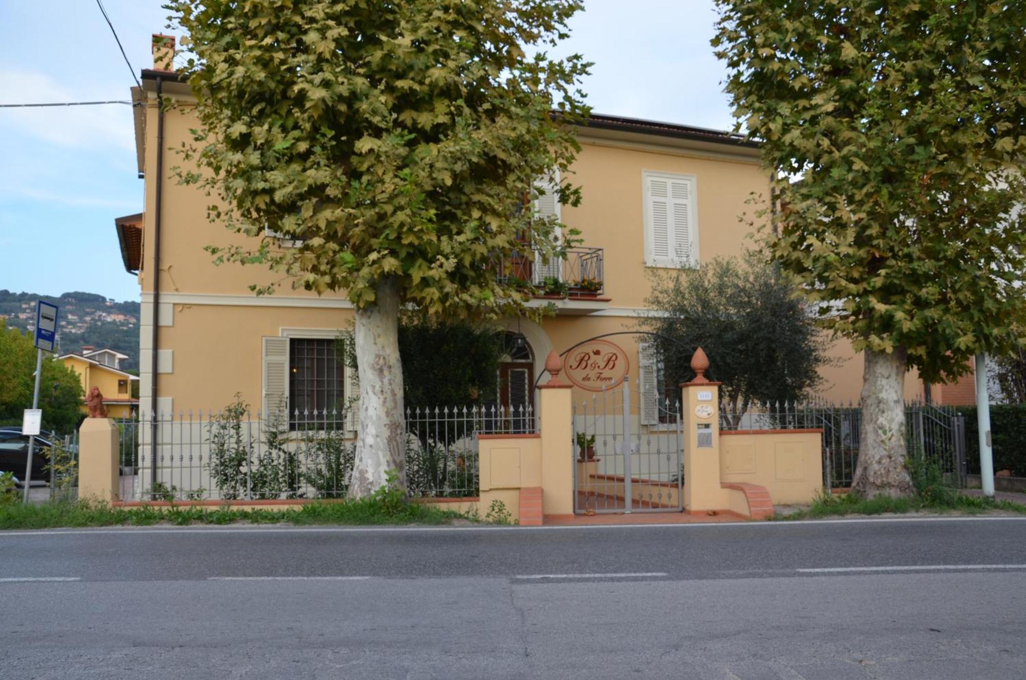B & B Da Ferro Massarosa Exteriér fotografie